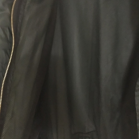 Burberry bomber jacket for summer - Picture 7 of 7